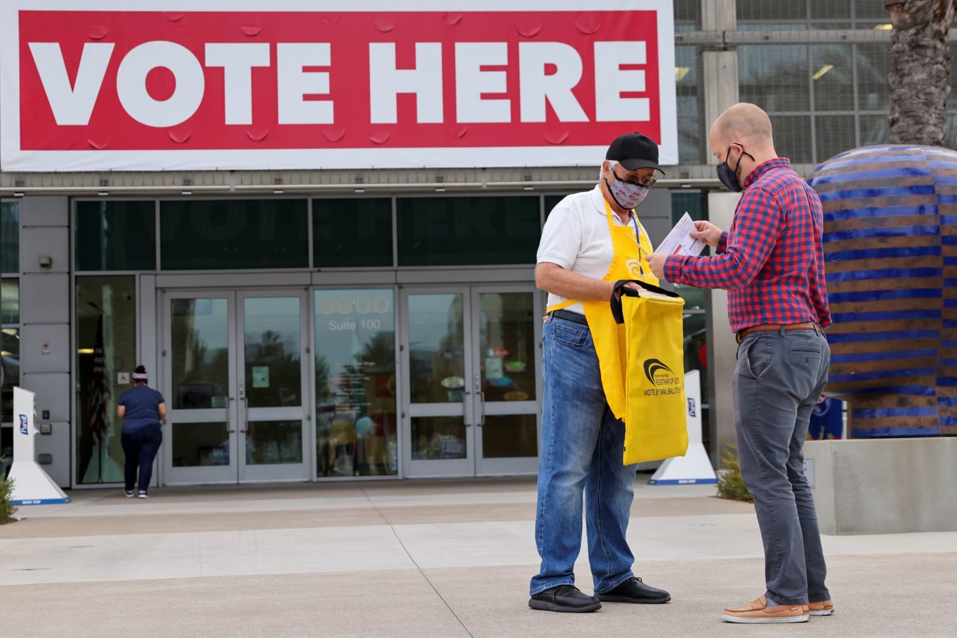 Democracy and Reporting on Elections