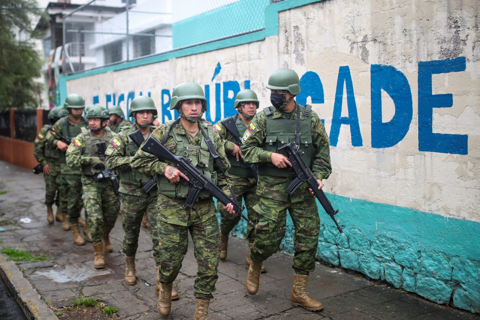 Photo of Ecuadorian Soldiers Outside a Polling Station
