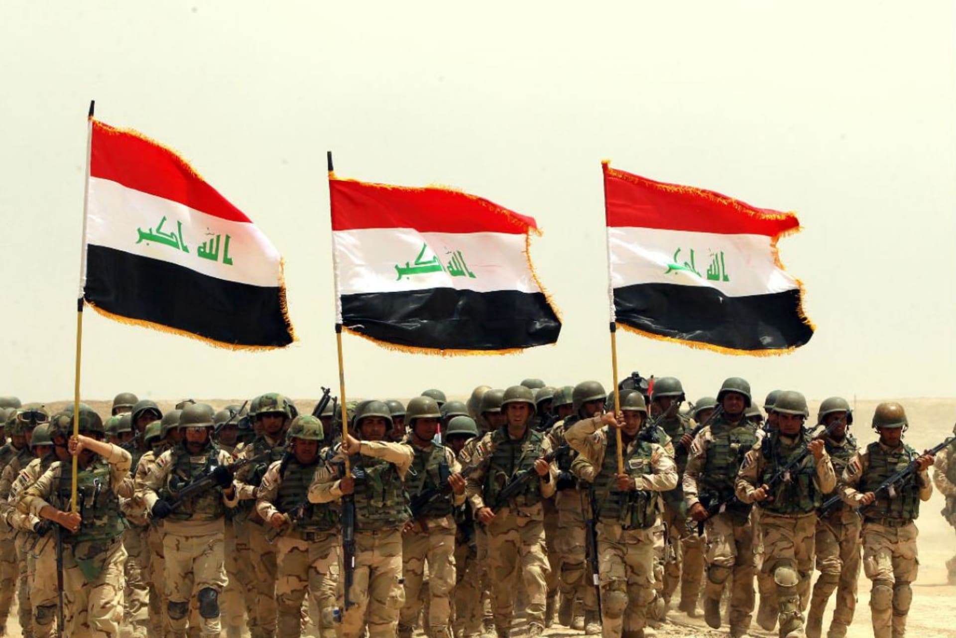<p>Iraqi soldiers take part in a training exercise under the guidance of the U.S. military in the Iraqi capital of Baghdad, on May 27, 2015.</p>
