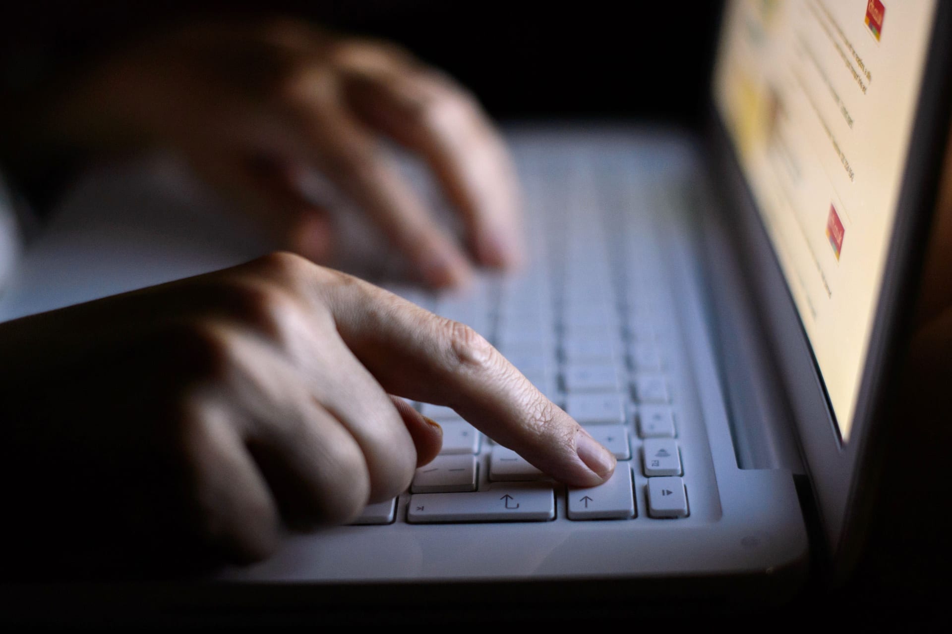 <p>Online terrorist propaganda is presenting a challenge for Silicon Valley as they’ve sought to crack down on it in recent years. </p>
