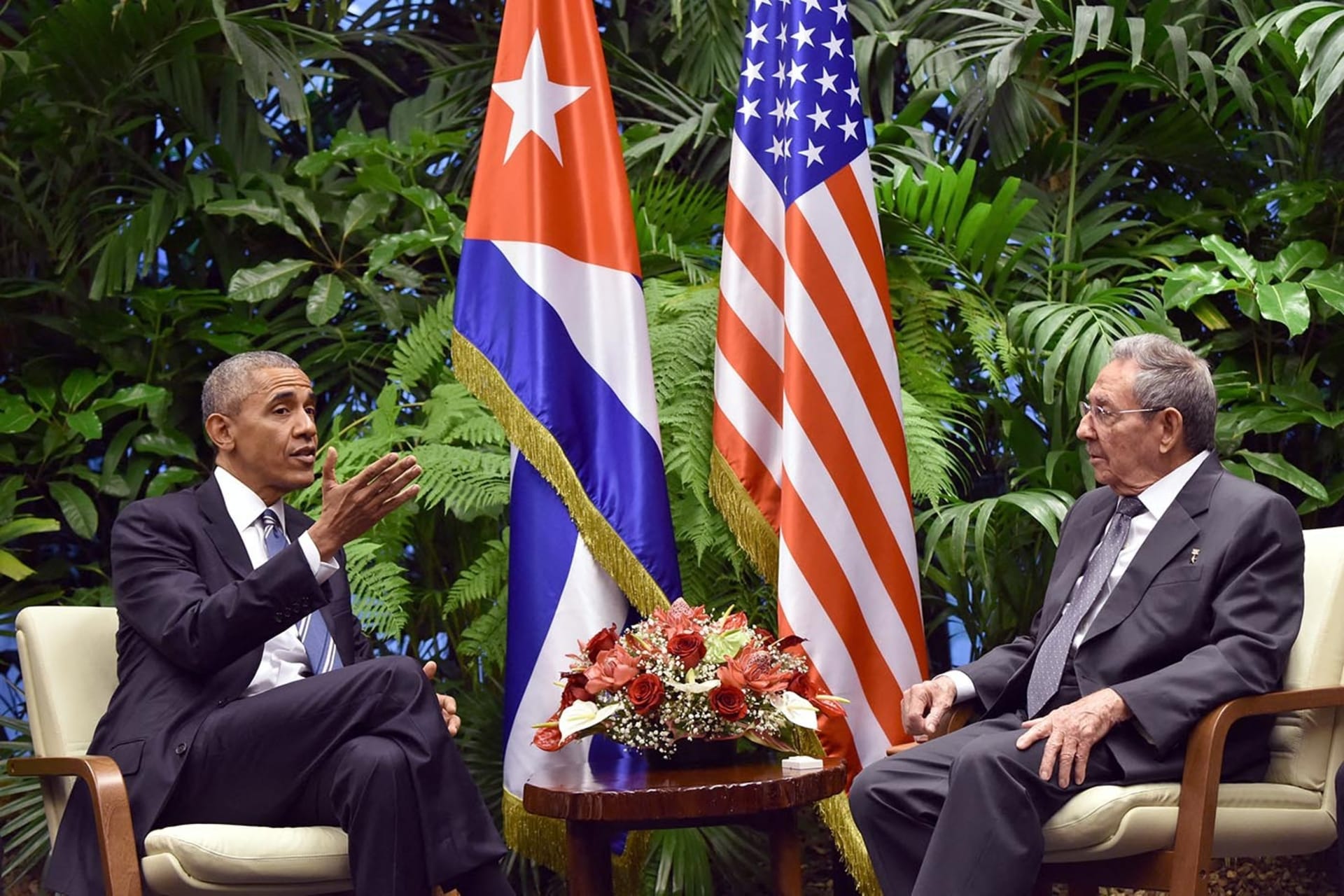 <p><span style="font-weight: 400;">U.S. President Barack Obama and Cuban President Raúl Castro meet at the Revolution Palace in Havana, March 21, 2016. </span></p>
