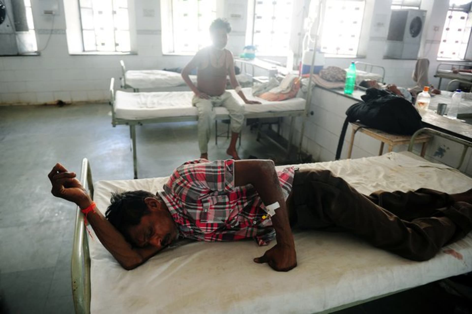 <p>INDIA: Hospitals in the city of Prayagraj see a surge of patients amid a heat wave. <span class="immersive-image__figcaption-credit">Sanjay Kanojia/AFP/Getty Images</span></p>
