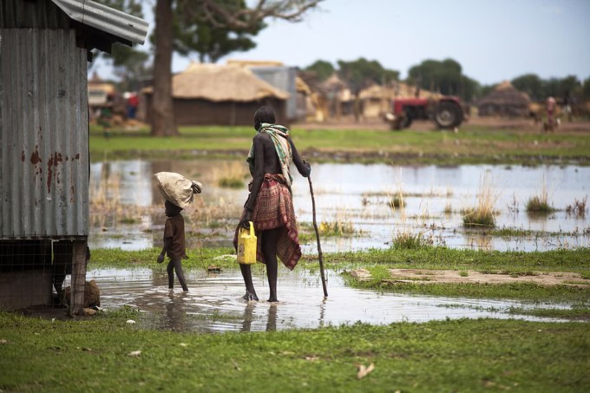 <p>SOUTH SUDAN: Heavy floods, as seen here in Panthau, have displaced hundreds of thousands and worsened malnutrition. Albert Gonalez Farran/AFP/Getty Images</p>
