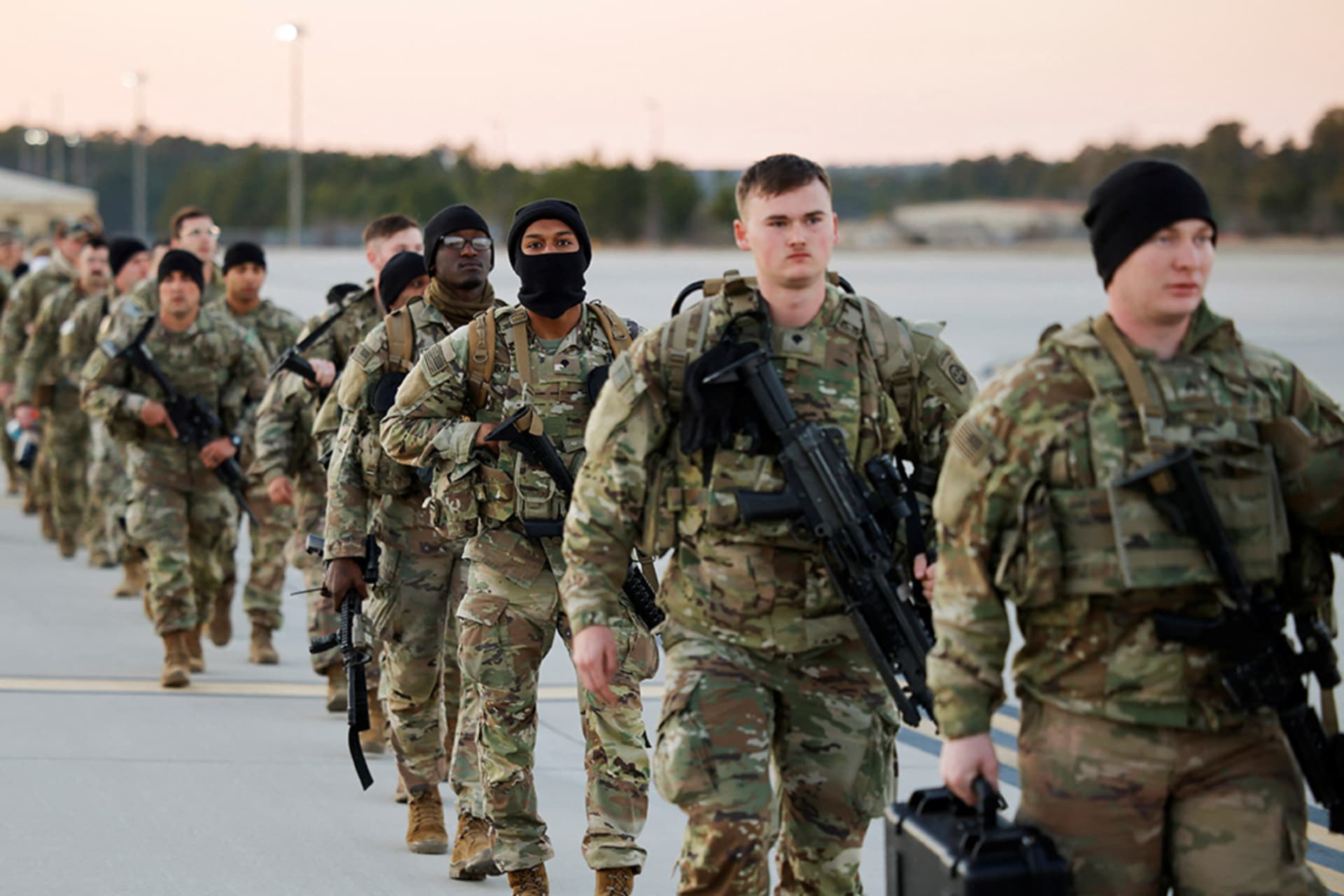 Paratroopers marching US
