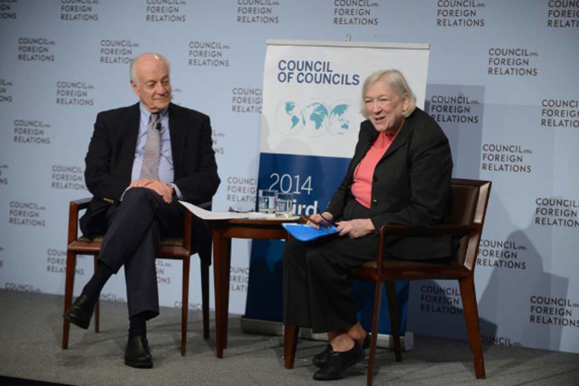 <p>Christine Cumming, first vice president of the NY Federal Bank, delivers keynote remarks on global finance during the Council of Councils Third Annual Conference (Don Pollard).</p>
