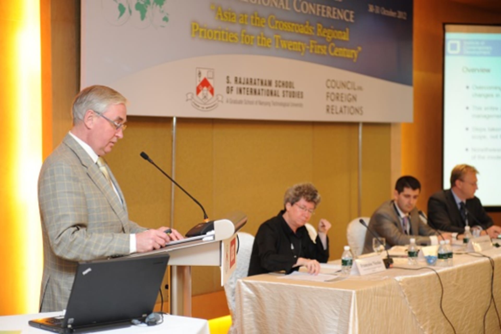 <p>Dr. Igor Yurgens (INSOR) participates in a panel during the CoC First Regional Conference (William Lam).</p>
