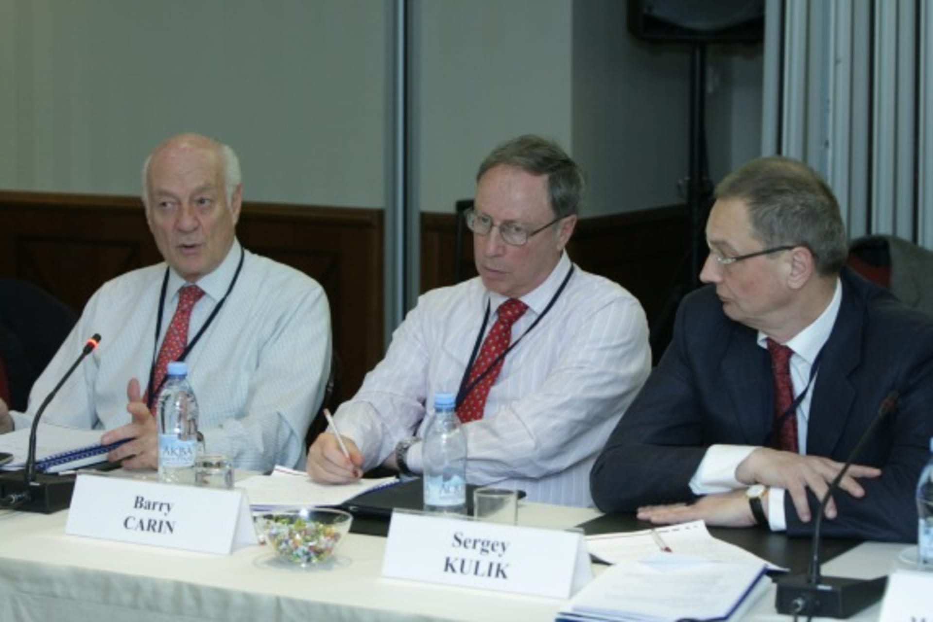 <p>Andres Rozental (COMEXI), Sergey Kulik (Institute of Contemporary Development), Barry Carin (CIGI) participate in the CoC Second Regional Conference (Migalyov Oleg).</p>
