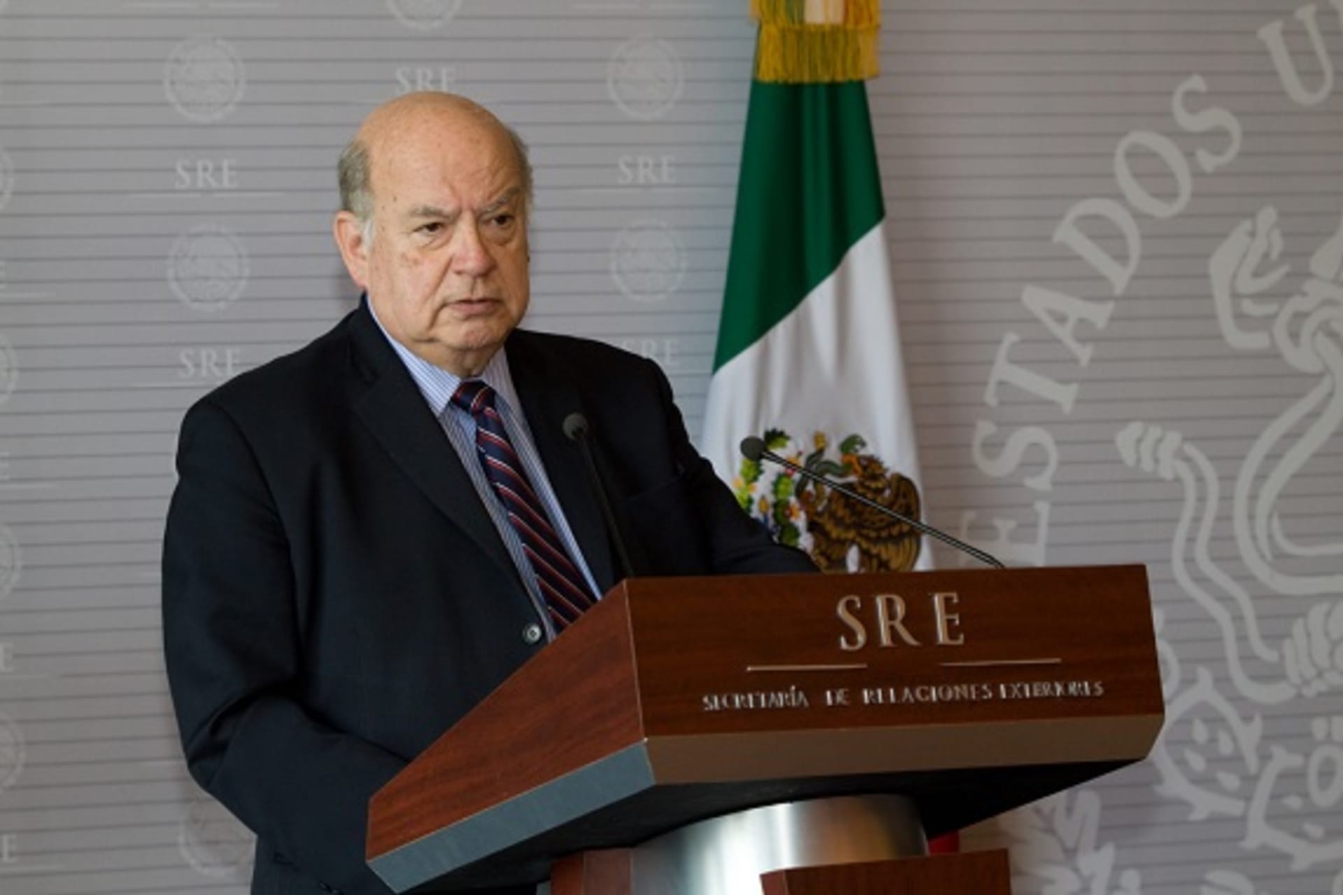 <p>José Miguel Insulza (Secretary General, OAS) delivers a keynote speech during the CoC Fourth Regional Conference (Gustavo Benitez).</p>
