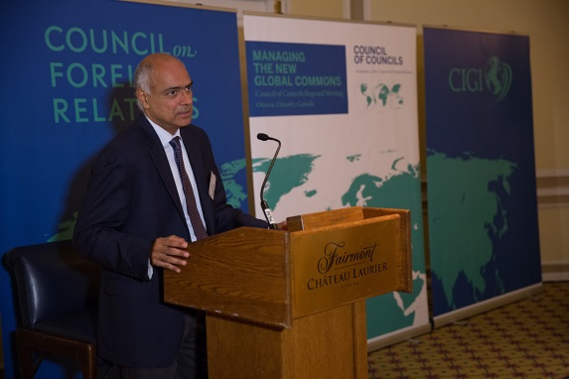 <p>Rohinton P. Medhora, President of the Centre for International Governance, gives welcoming remarks before the dinner reception at the Chateau Laurier Hotel (Kris Young).</p>