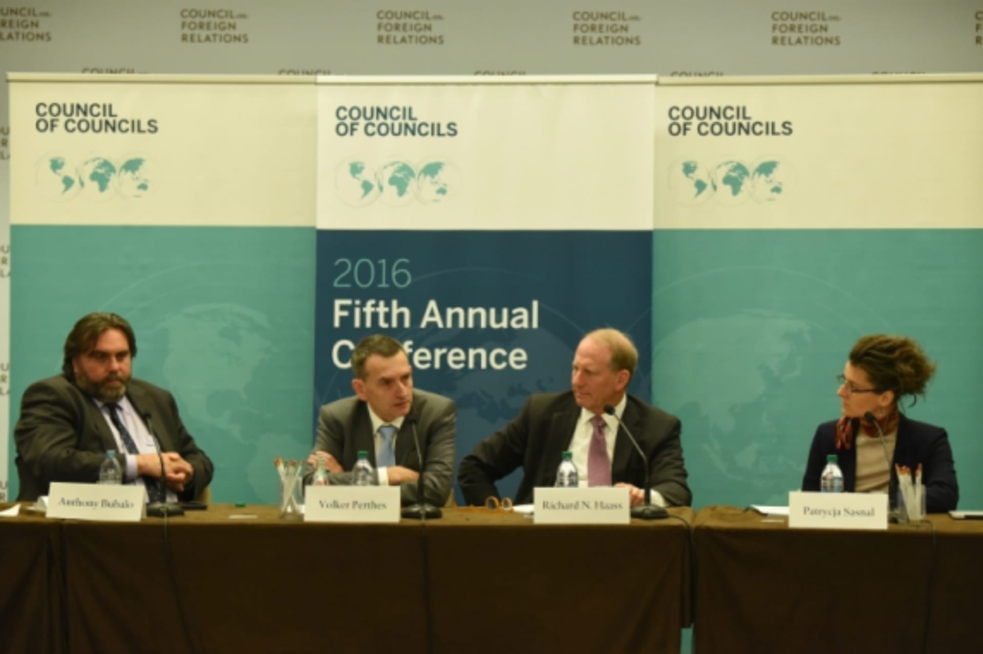 <p>Anthony Bubalo, Volker Perthes, Richard Haass, and Patrycja Sasnal speak during the CoC Fifth Annual Conference. (Don Pollard)</p>
