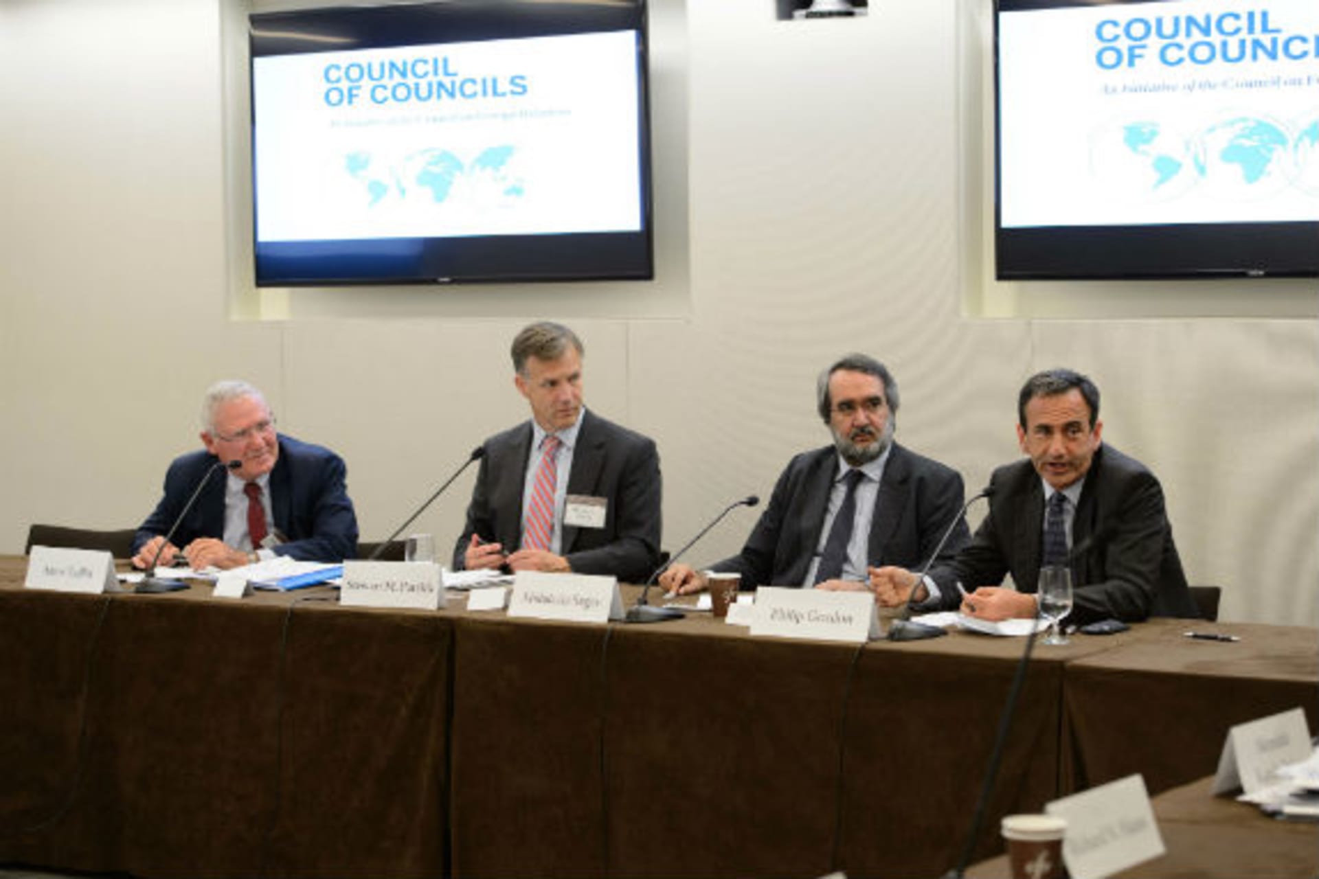 <p>Amos Yadlin, Stewart Patrick, Abdulaziz Sager, and Philip Gordon discuss short-term goals for stabilizing Middle East. (Kaveh Sardari)</p>
