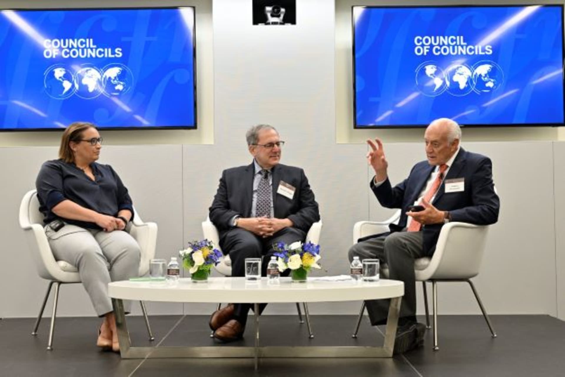 <p>David E. Sanger, Margaret E. Talev, and Andrés Rozental discuss “U.S. Domestic Politics and Foreign Policy” during the opening evening of the CoC Eleventh Annual Conference.</p>
