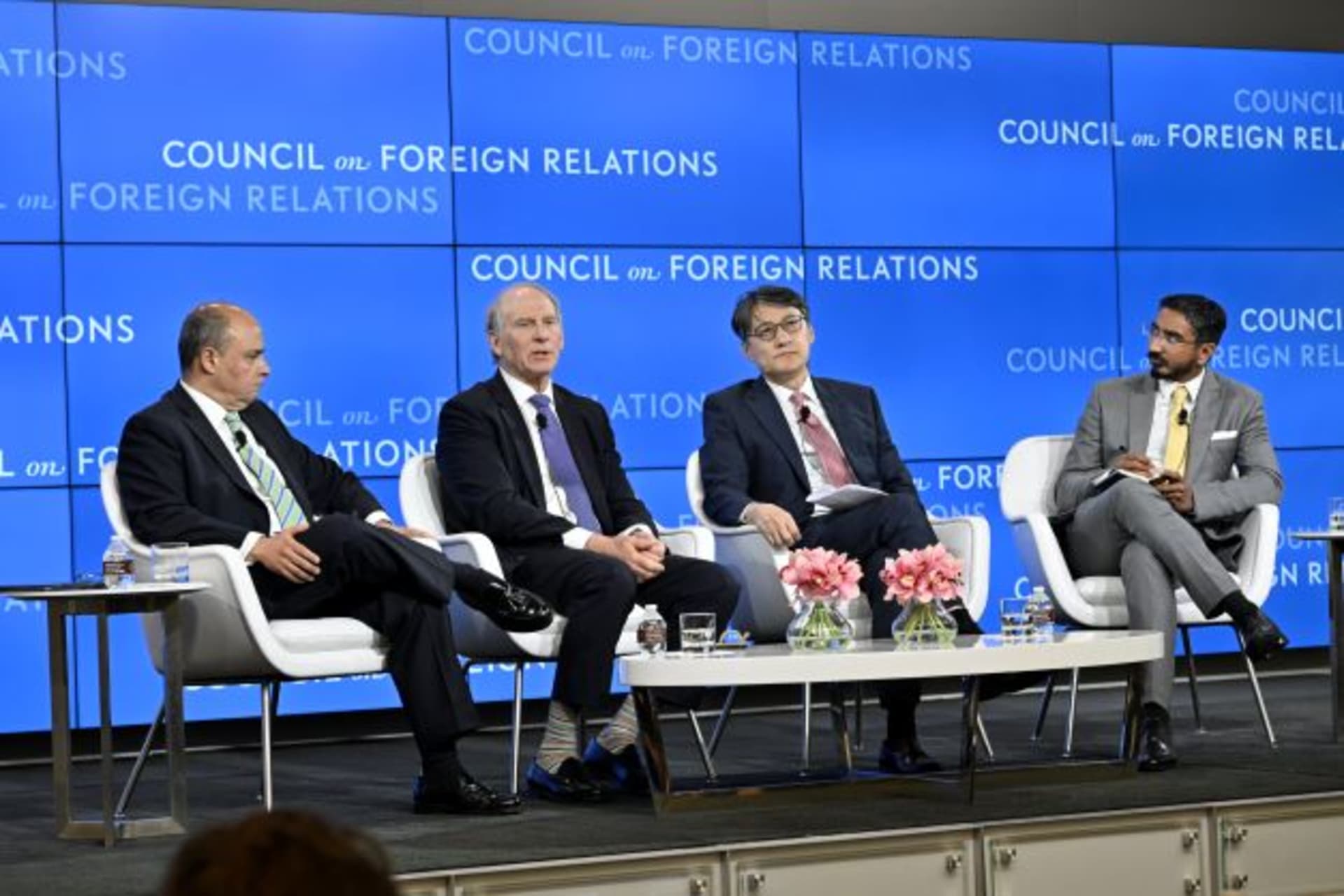 <p>Sergio M. Alcocer, Richard Haass, Yul Sohn, and Dhruva Jaishankar during the public session “Coping with Deglobalization.”</p>
