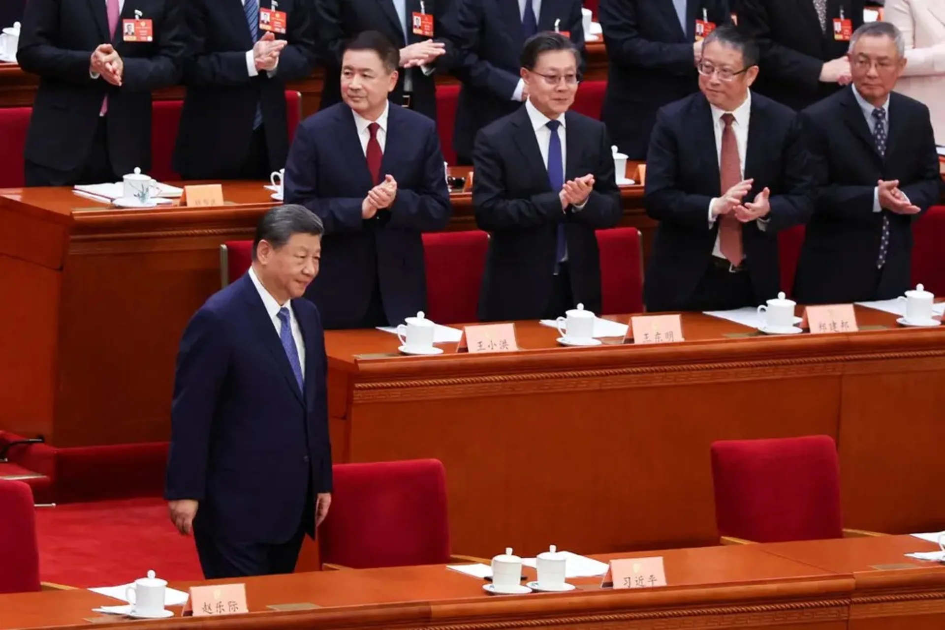 05biz-china-econ-01-ztvm-jumbo