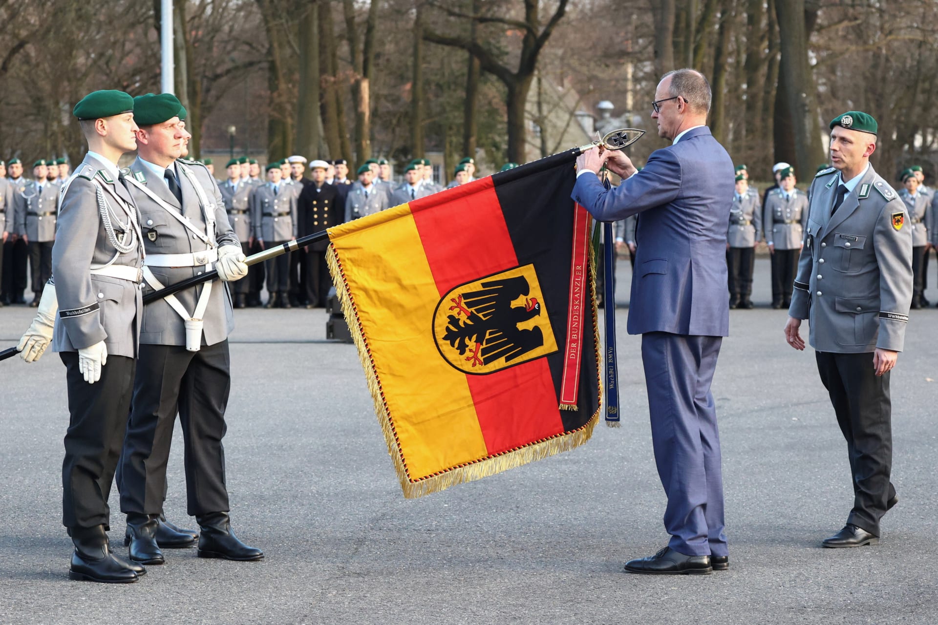 German Chancellor Merz presents the Chancellor’s Ribbon of Honour to the Guard Battalion of Bundeswehr
