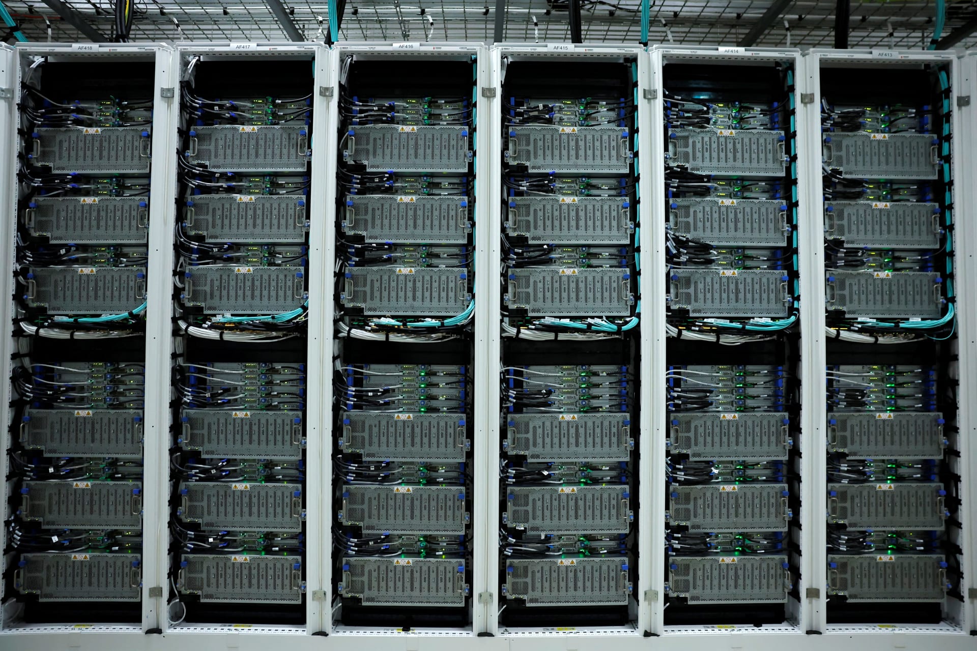 Microsoft global energy strategy annoucenment at its Dublin data centre