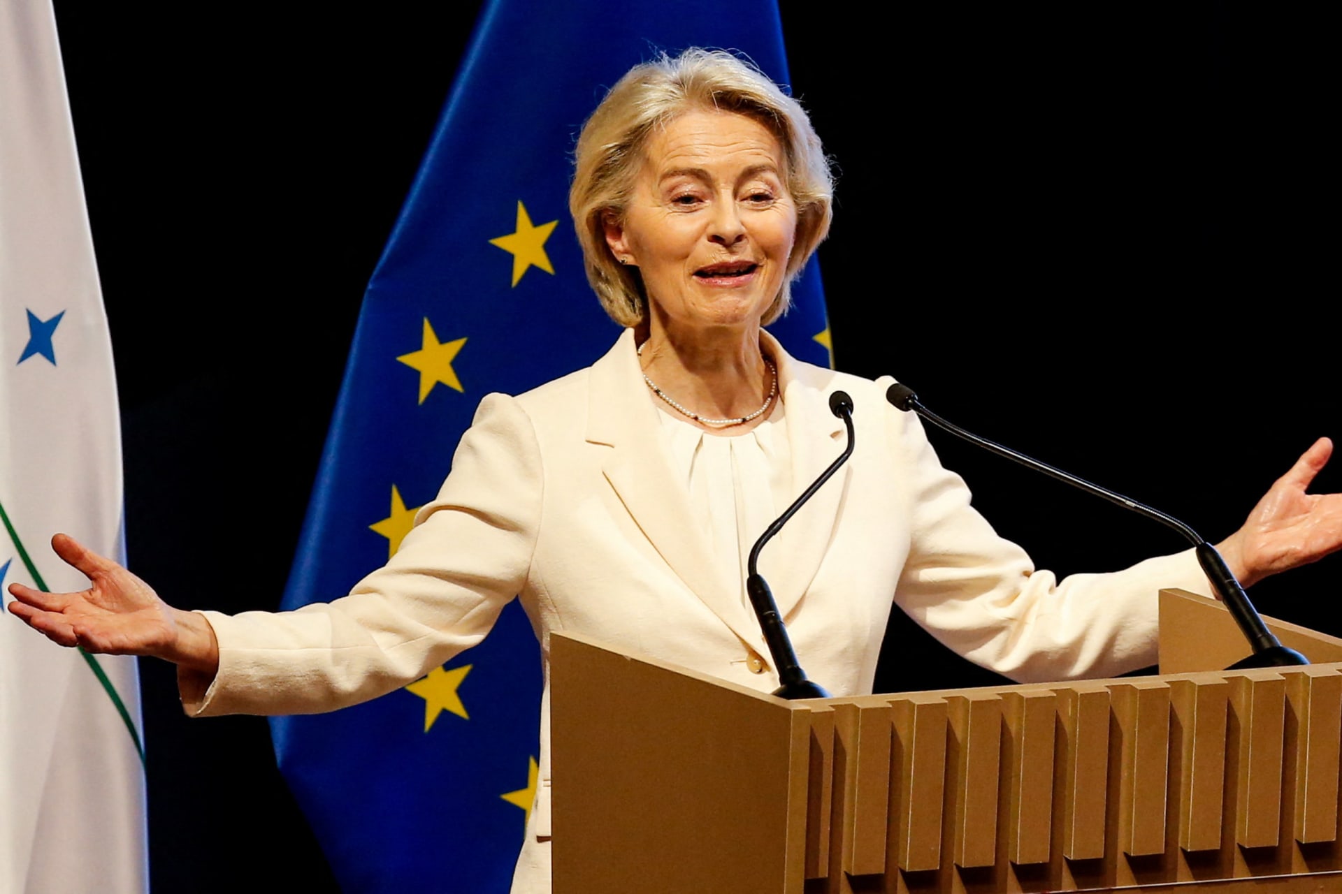 <p>European Commission President Ursula von der Leyen speaks during the signing ceremony of a free trade agreement between the European Union and the South American bloc Mercosur, ending more than 25 years of negotiations, in Asuncion, Paraguay, January 17, 2026.</p>