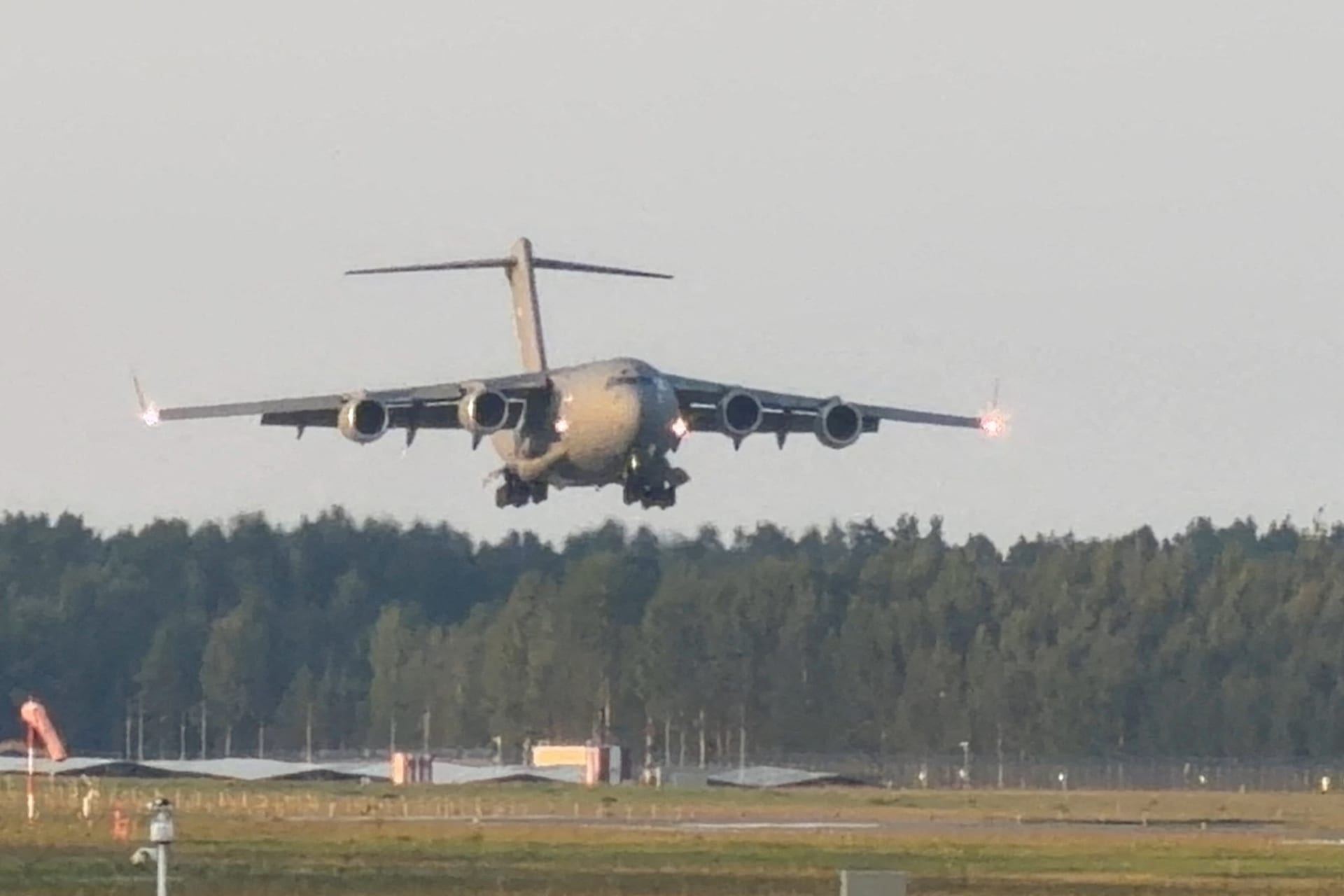 <p>A C-17 Globemaster carrying Central Intelligence Agency Director John Ratcliffe lands near Riga, Latvia, August 25, 2026.</p>
