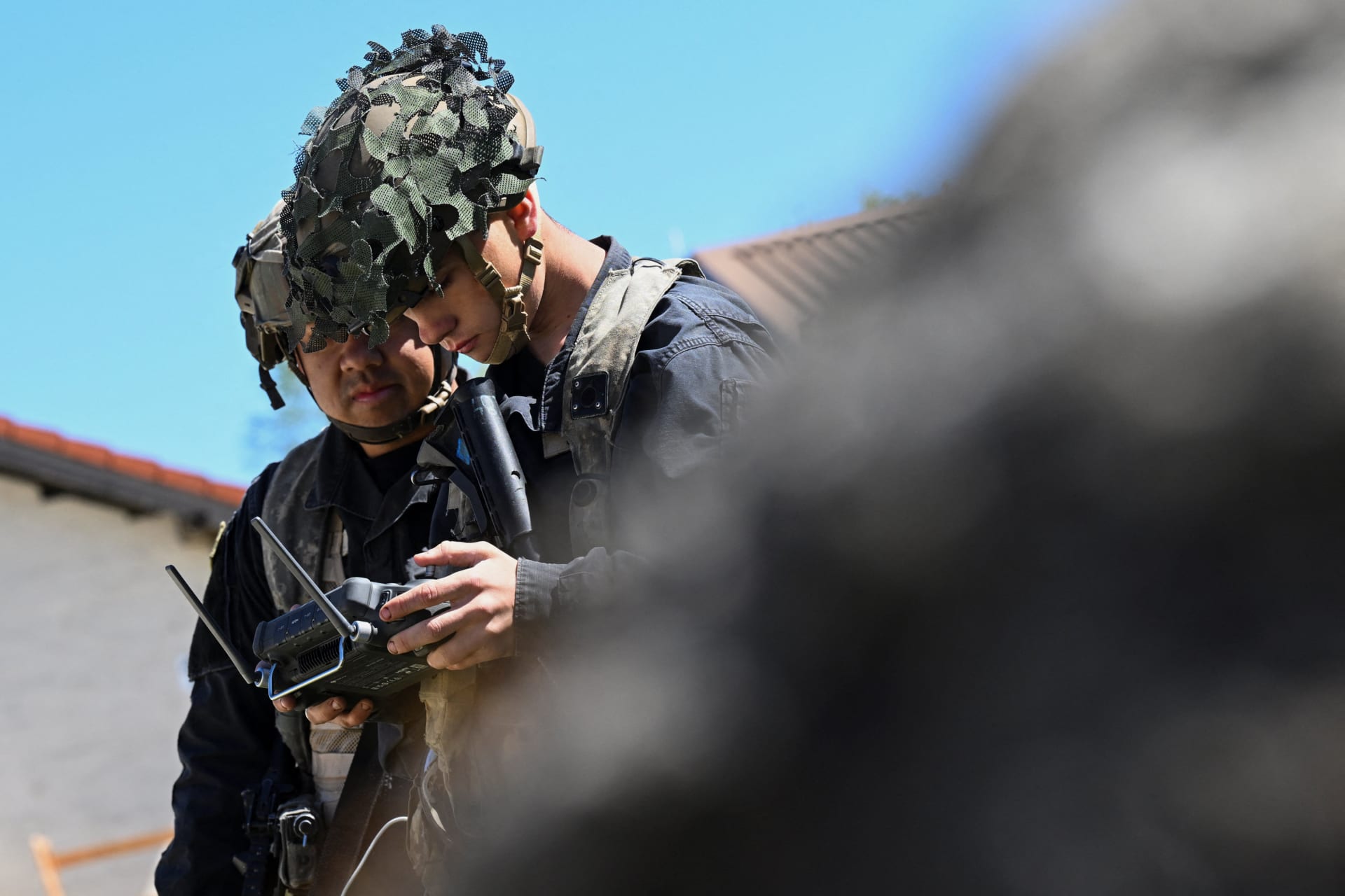 A soldier pilots a drone at a media day during the U.S. Army Combined Resolve exercise at the army's training facilities in Hohenfels, southern Germany, April 30, 2026.