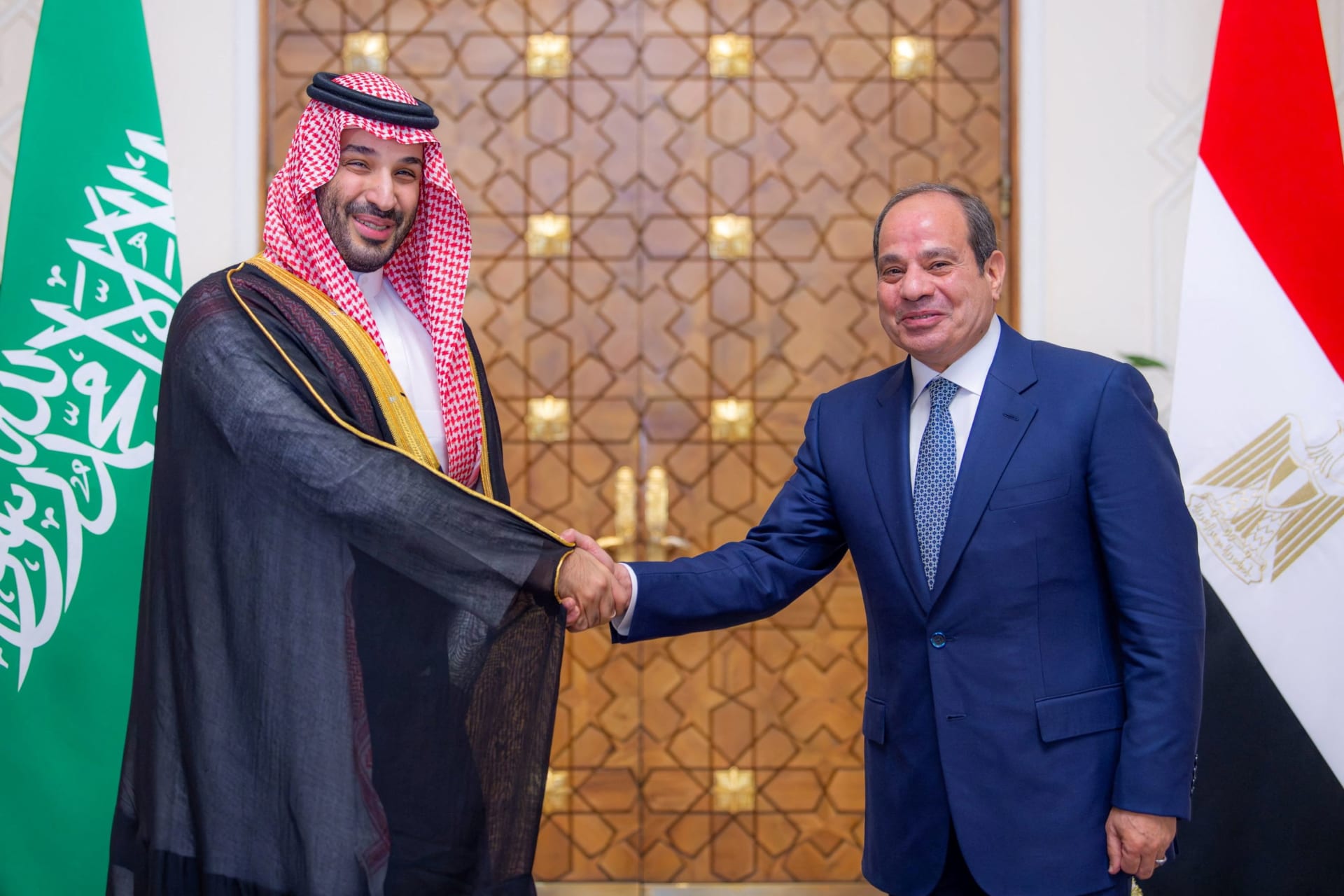 Egyptian President Abdel Fattah al-Sisi meets Saudi Crown Prince Mohammed bin Salman in Cairo, Egypt, September 15, 2026. Bandar Algaloud/Courtesy of Saudi Royal Court/Handout via REUTERS ATTENTION EDITORS - THIS PICTURE WAS PROVIDED BY A THIRD PARTY.