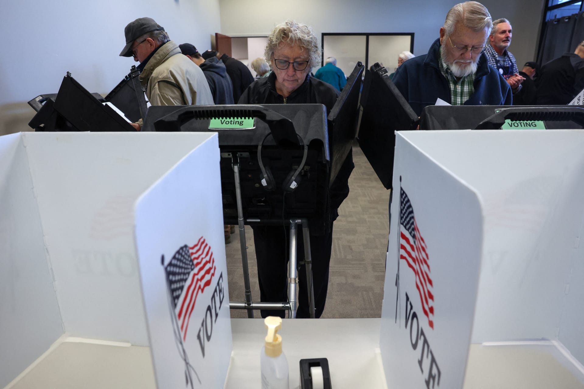 <p>Early voting begins in Medina, Ohio, outside the Medina County Board of Elections. October 6, 2026.</p>
