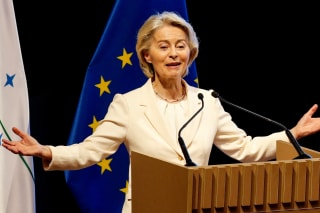 <p>European Commission President Ursula von der Leyen speaks during the signing ceremony of a free trade agreement between the European Union and the South American bloc Mercosur, ending more than 25 years of negotiations, in Asuncion, Paraguay, January 17, 2026.</p>

