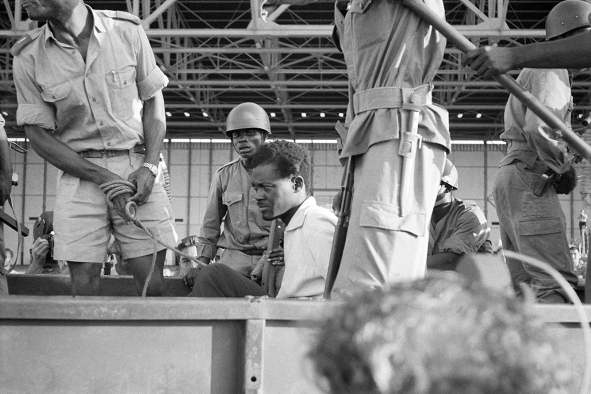 Congolese soldiers transport deposed Prime Minister Patrice Lumumba after his 1960 arrest. Bettman/Getty Images