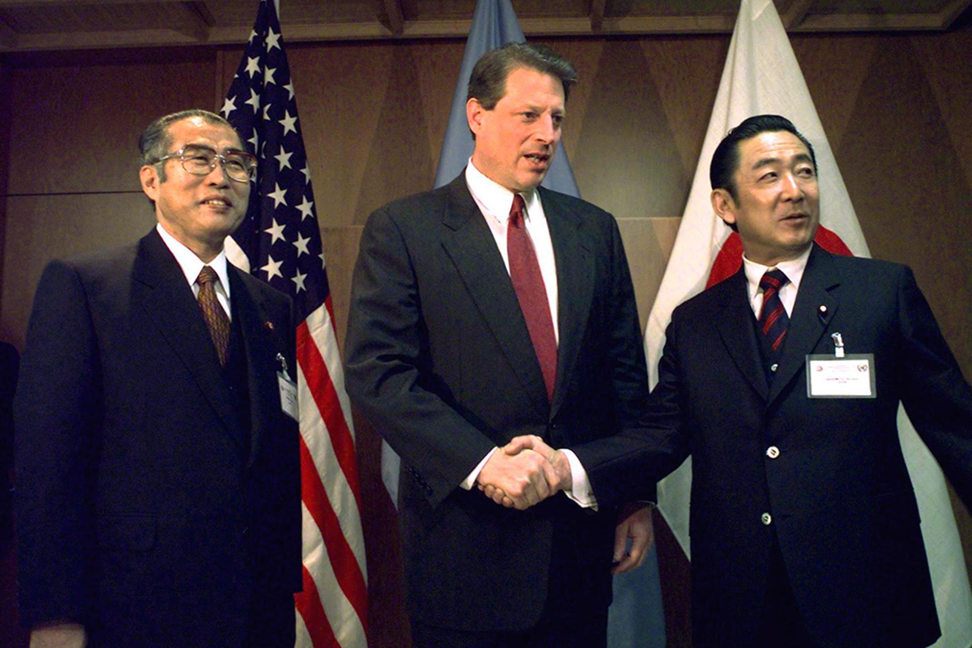 U.S. Vice President Al Gore pushes for the protocol’s passage but, at home, the Clinton administration can’t get Congress to ratify it. Katsumi Kasahara/AFP/Getty Images