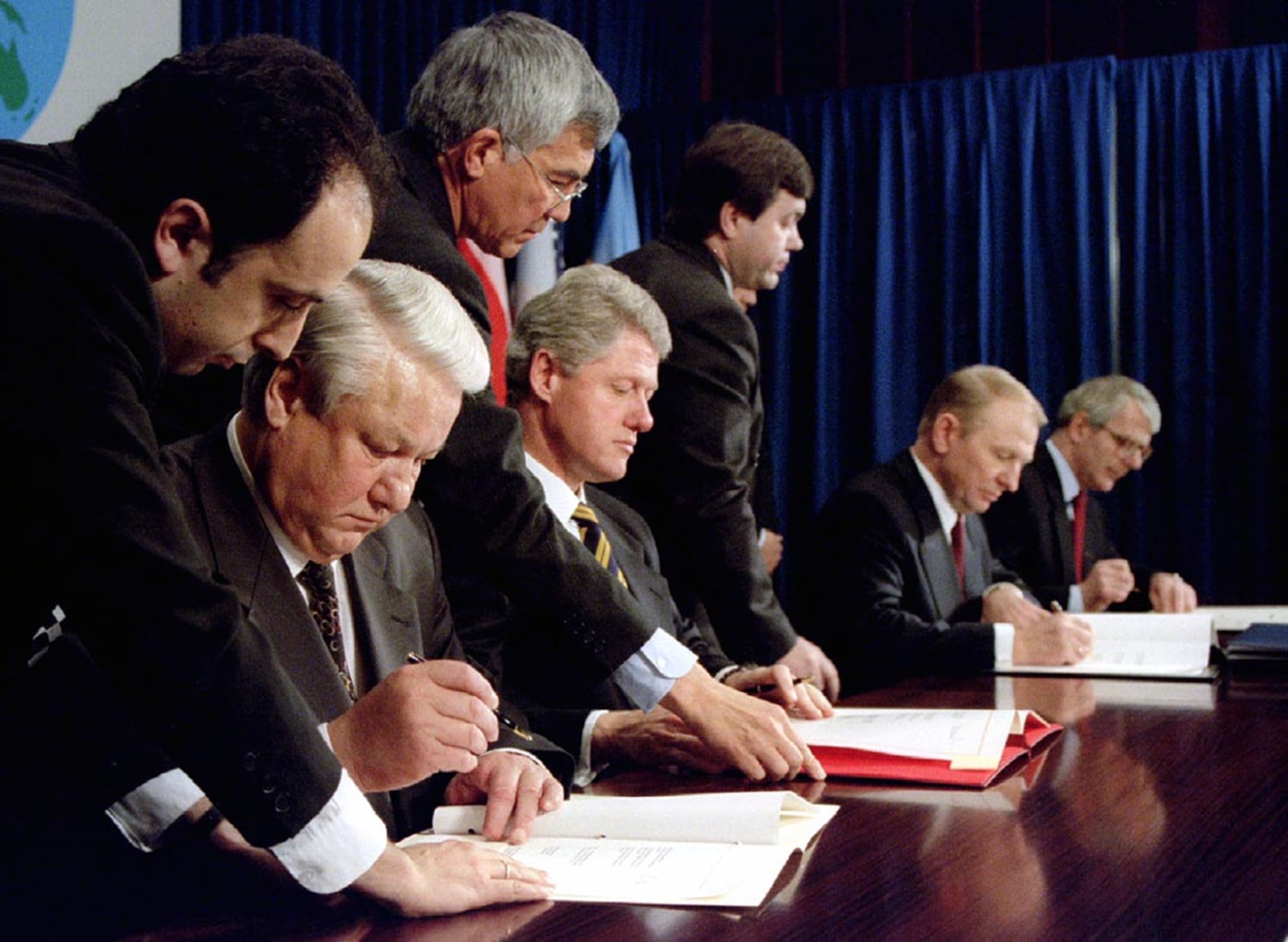 Russian President Boris Yeltsin, U.S. President Bill Clinton, Ukrainian President Leonid Kuchma, and British Prime Minister John Major, during the signing of the Budapest Memorandum. 
