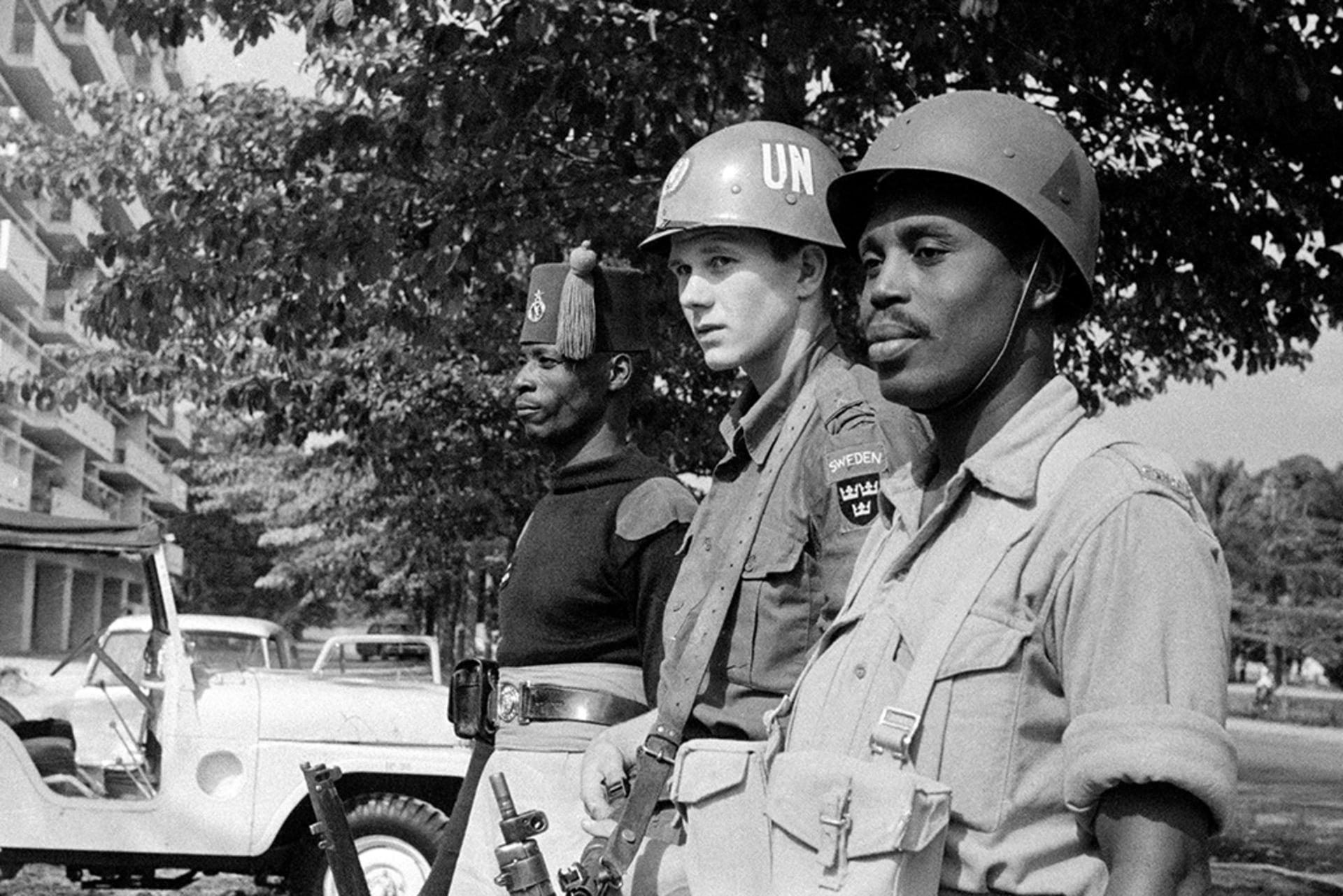 Soldiers from various contingents stand guard in Leopoldville (present-day Kinshasa), Republic of the Congo (present-day Democratic Republic of the Congo), on August 12, 1960.