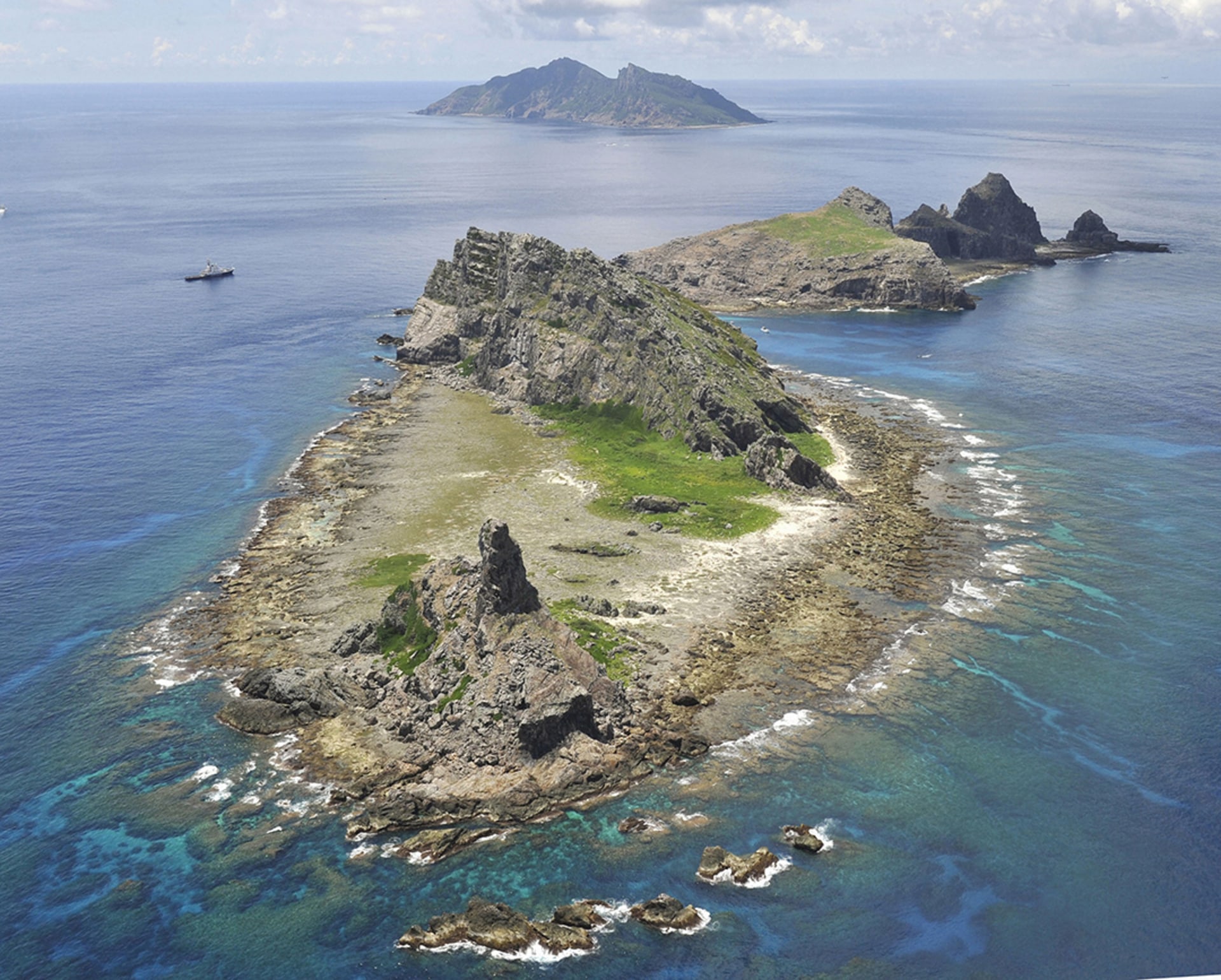 A Tokyo survey vessel sails around the Senaku/Diaoyu Islands, September 2, 2012. Kyodo/Reuters