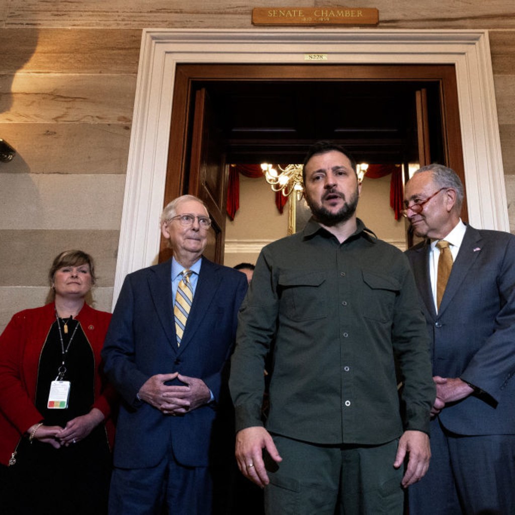 Zelenskyy in Washington, Spain Tries to Form a Government, UN Spotlights Nuclear Weapons, and More pic
