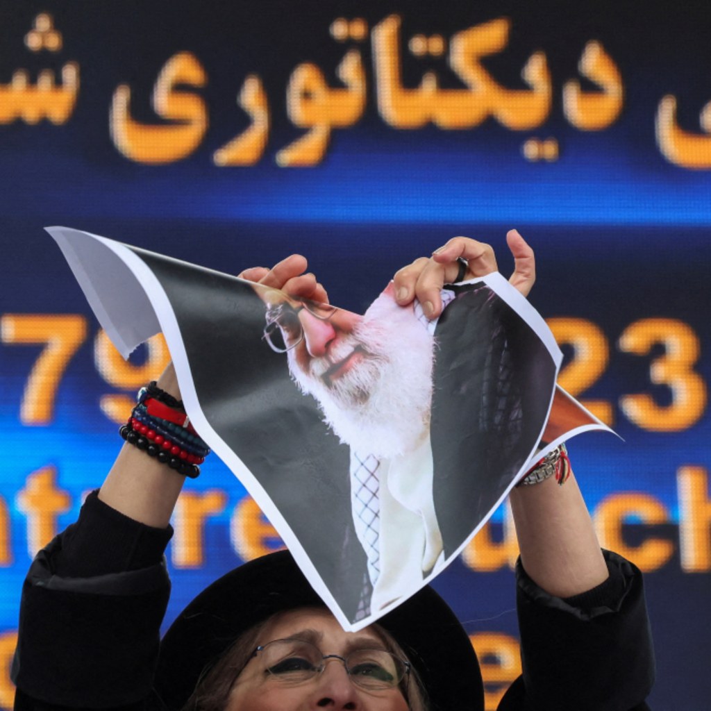 Anniversary of Mahsa Amini’s Death, UN Summits On Climate and Development, Russia Recruits Cubans, and More pic