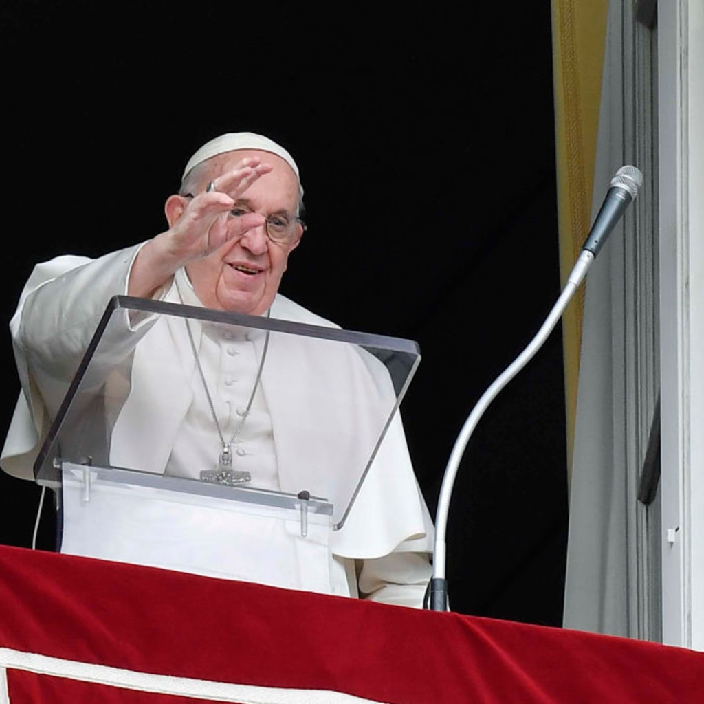 The Pope Visits DRC, Russia Responds to Western Tank Offers, UN Presses Taliban on Women Aid Women Aid Workers, and More Pic