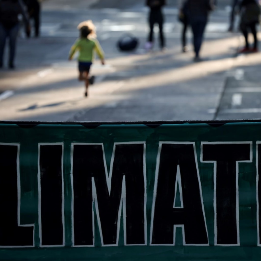 Reporting on Climate Change