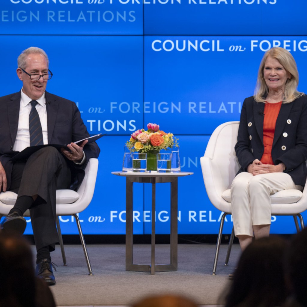 Global Dynamics, Local Reporting