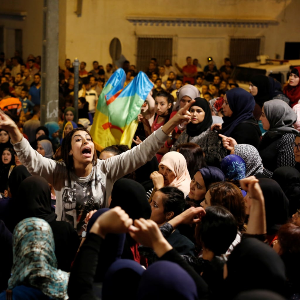<p>Women shout during a protest against corruption in Morocco June 3, 2017.</p>

