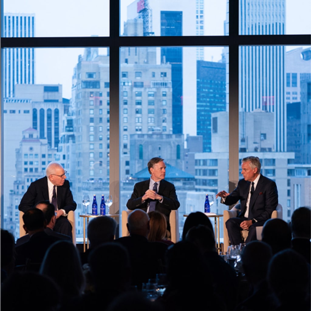 <p><strong><a href="https://www.cfr.org/cfr-leadership">Meet Our Leadership</a></strong></p>
