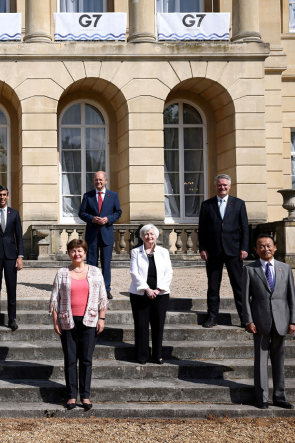 <p>Group of Seven (G7) finance ministers pose for a photo during a meeting in London in June 2021.</p>