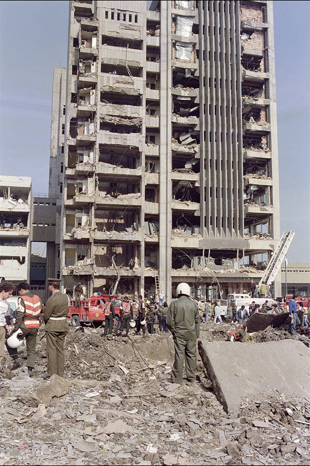 The headquarters of Colombia’s top security agency is in ruins after a truck bomb explodes outside on December 6, 1989. Eduardo Sotomayor/AFP/Getty Images