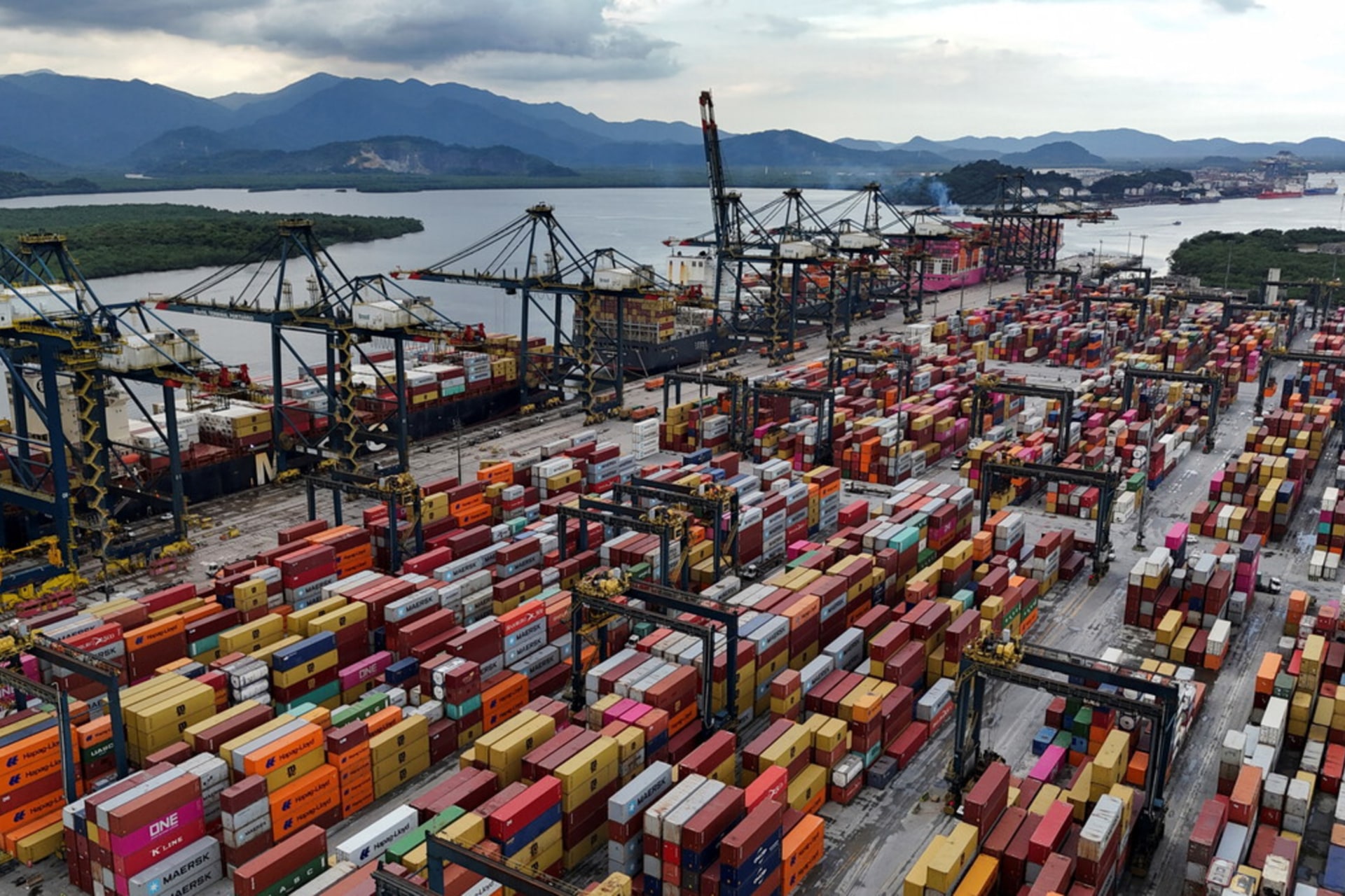 <p>A drone view shows ships and containers at the Port of Santos, in Santos, Brazil April 3, 2025. </p>
