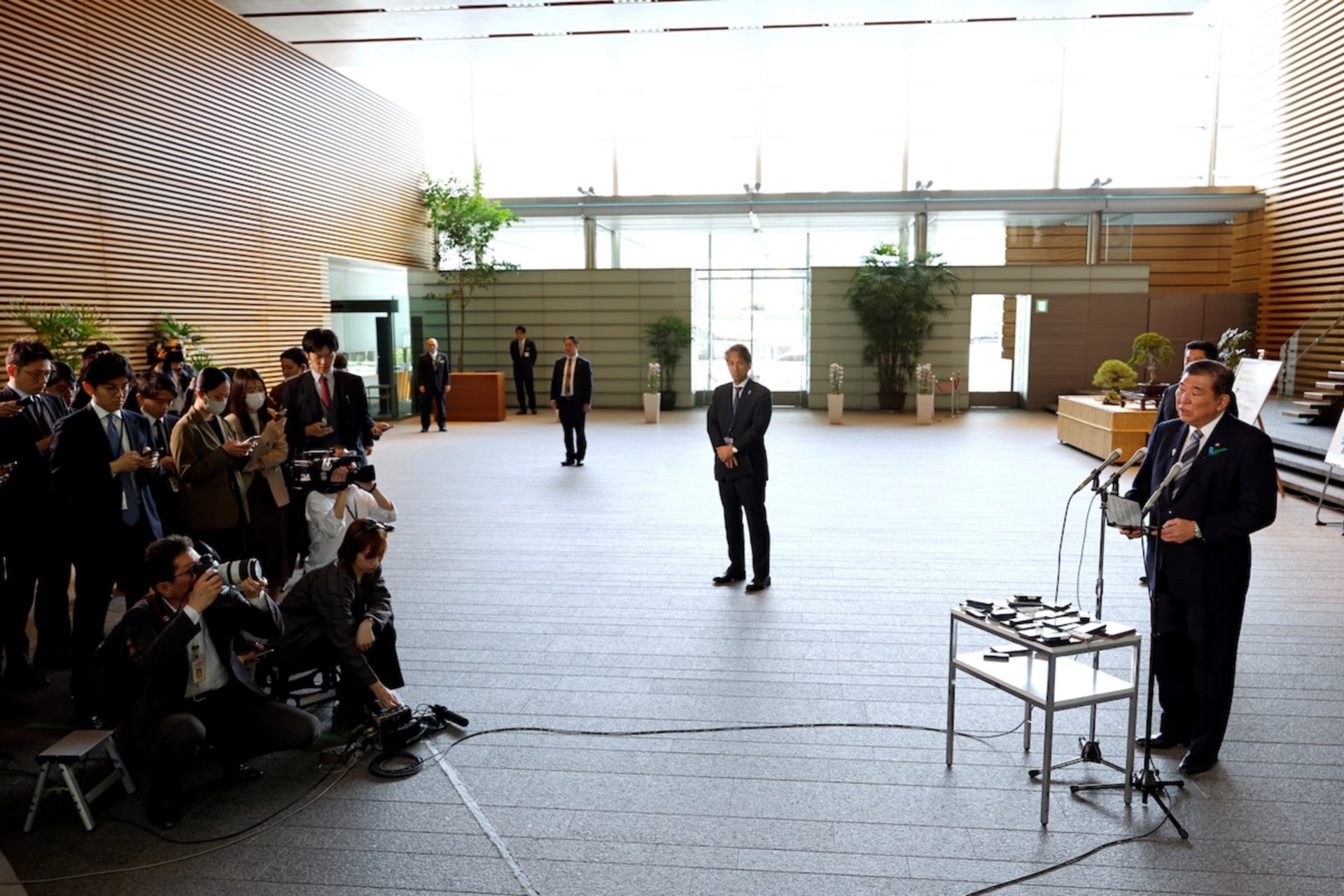 <p>Japanese Prime Minister Shigeru Ishiba reacts as he speaks to reporters after a Japanese negotiator held ministerial talks at the White House regarding U.S. tariffs, at the prime minister’s official residence in Tokyo, Japan, 17 April 2025.</p>
