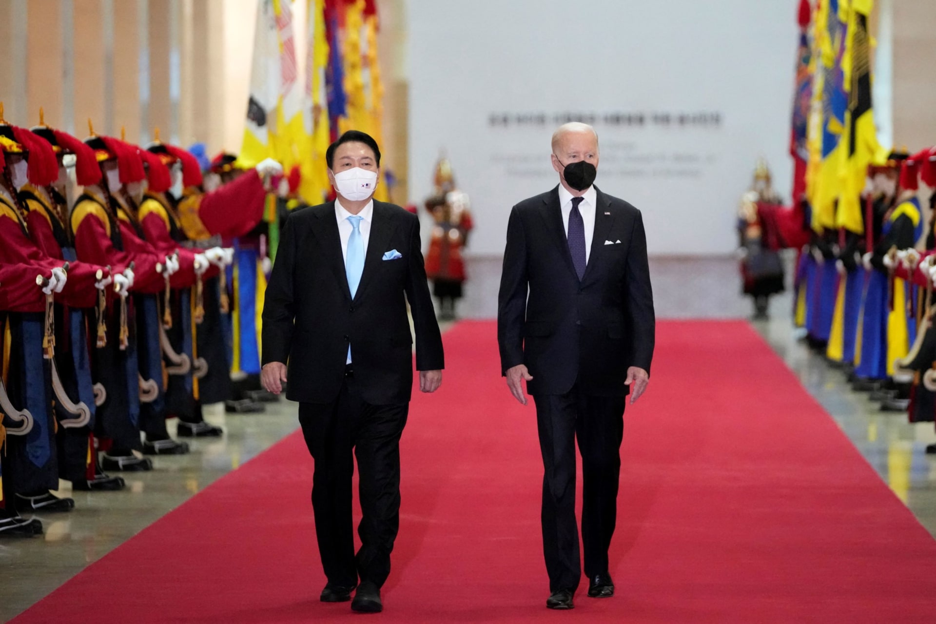 <p>U.S. President Joe Biden and South Korean President Yoon Suk-yeol arrive for a state dinner at the National Museum of Korea in Seoul, South Korea on May 21, 2022.</p>