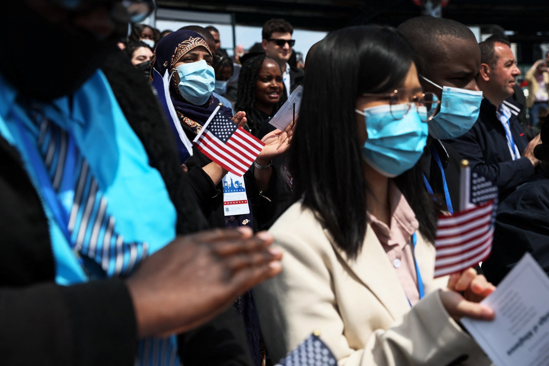 <p>U.S. citizen candidates at a Citizenship and Immigration Services (USCIS) naturalization ceremony in New York City</p>
