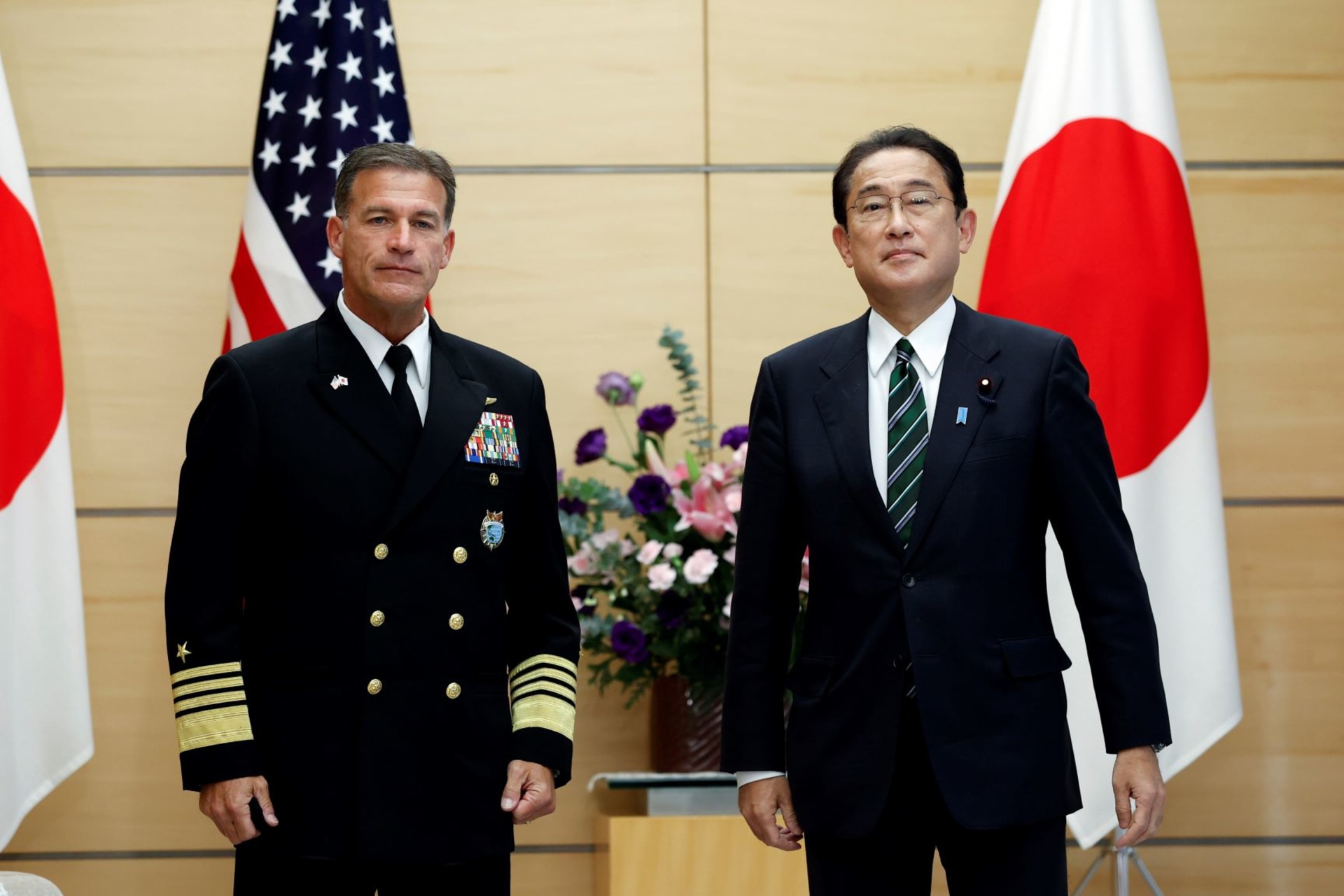 <p>Admiral John Aquilino, Commander of the United States Indo-Pacific Command, meets with Japan’s Prime Minister Fumio Kishida at Kishida’s official residence in Tokyo, Japan November 11, 2021.</p>