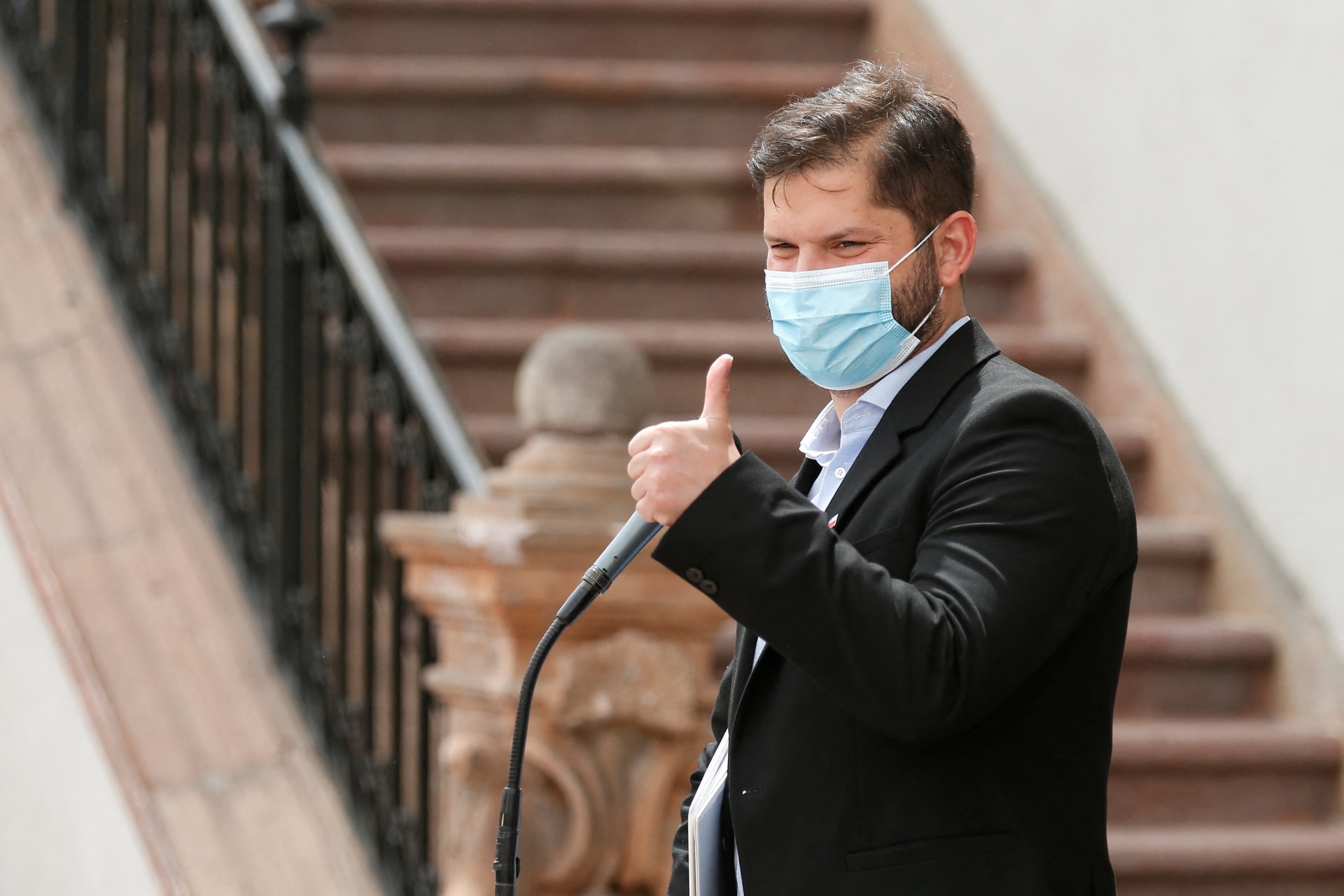 <p>Chile’s president elect, Gabriel Boric, gives a thumbs up </p>