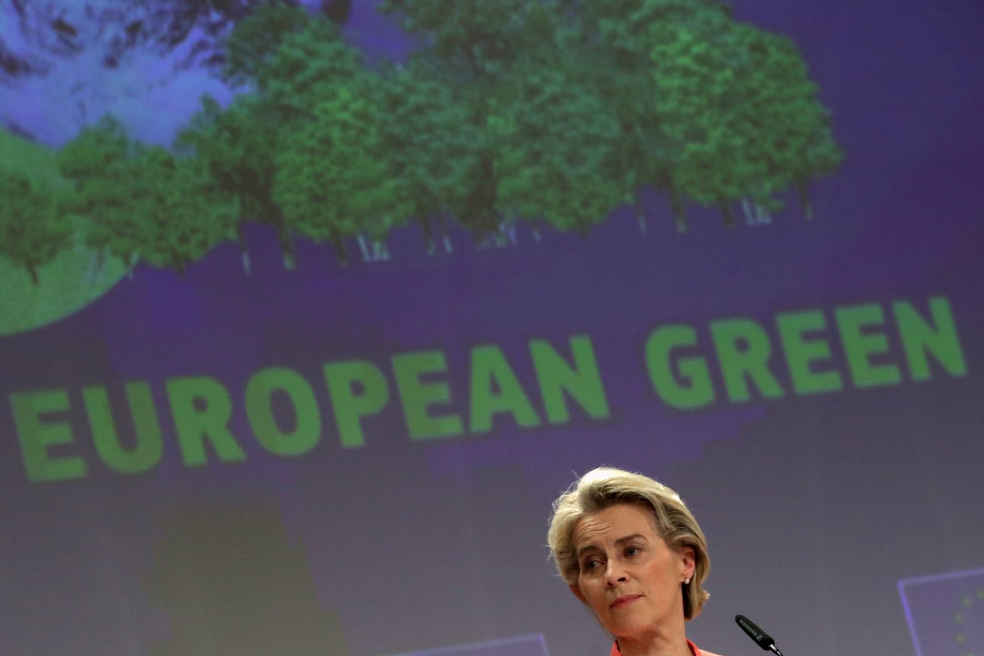 <p>European Commission President Ursula von der Leyen looks on during a news conference to present the EU’s new climate policy proposals in Brussels, Belgium on July 14, 2021. </p>
