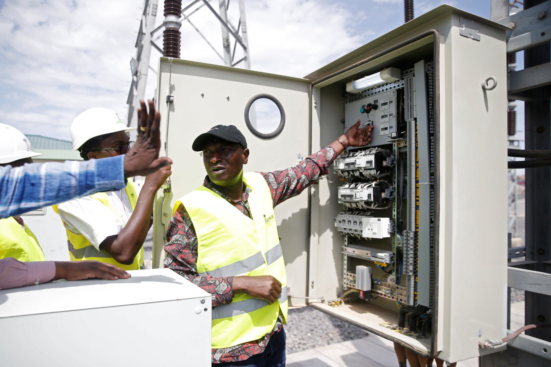 <p>Kenya’s Energy Minister Charles Keter addresses engineers at the power substation of the Lake Turkana Wind Power project (LTWP) in Loiyangalani district, Marsabit County, northern Kenya, September 4, 2018.</p>