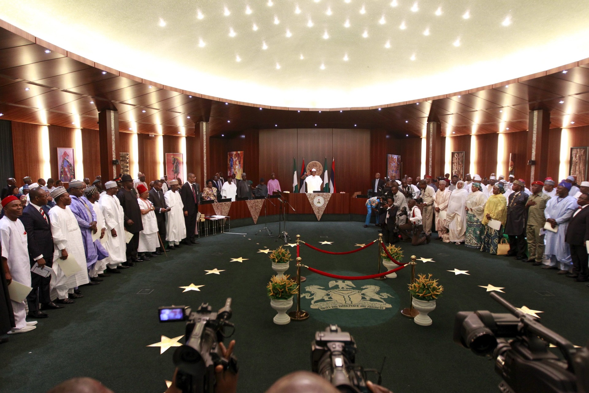 <p>Nigeria’s President Muhammadu Buhari swears in ministers into his cabinet in Abuja, Nigeria on November 11, 2015.</p>
