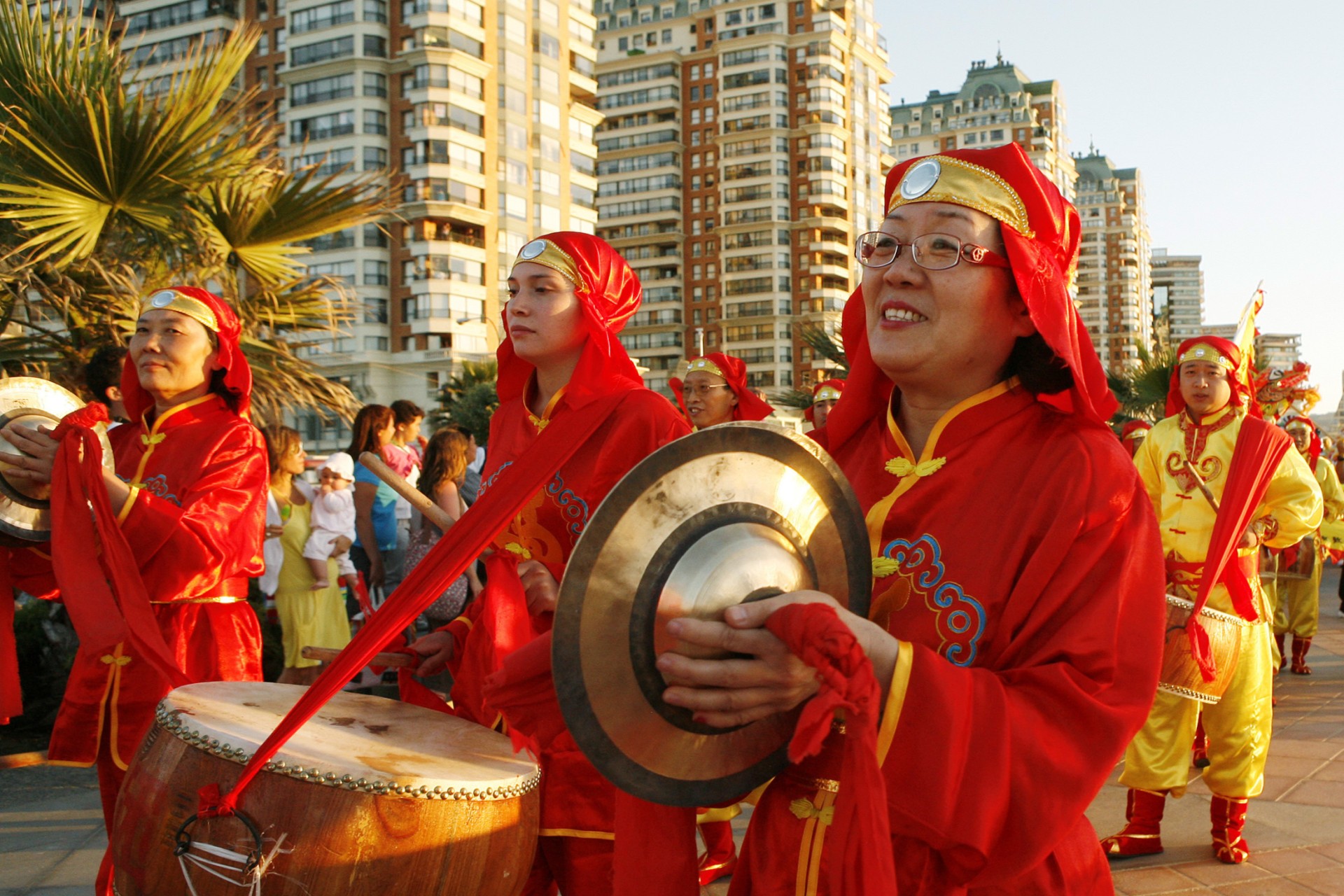 <p>Members of the Chinese Confucius institute take part in a Lunar New Year celebration in Viña del Mar, Chile on February 3, 2011.</p>